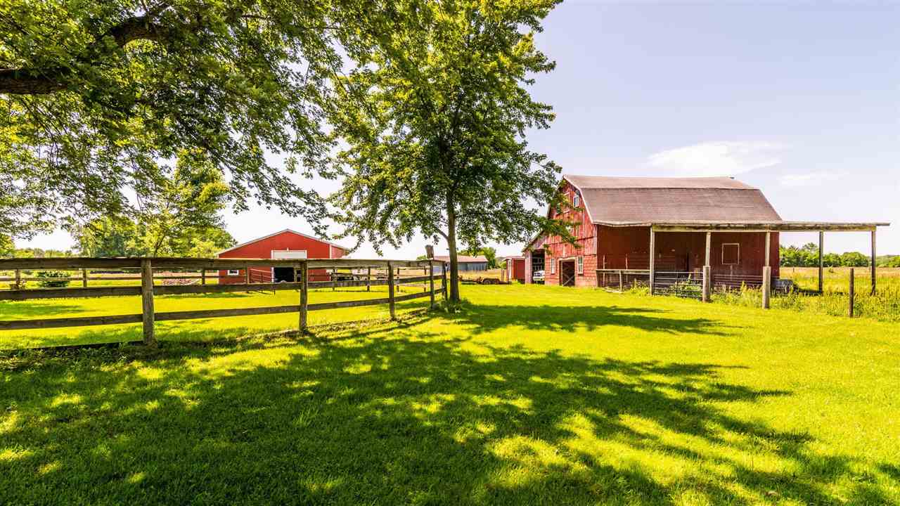 5657 Greenwood Road Avoca, MI 48006 - Photo 18 of 67 50084391-17.JPG