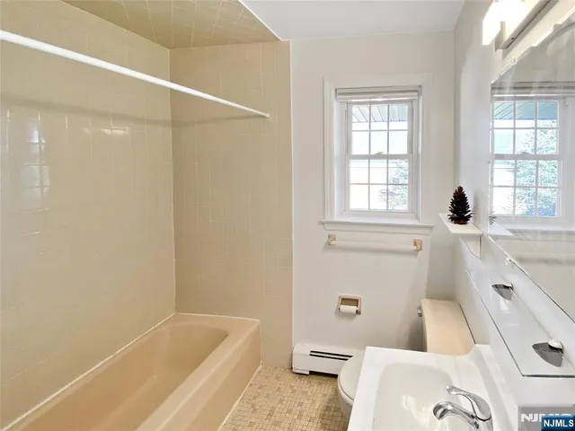 $1,700 | 605 Grove, Unit K 12, Clifton, NJ 07013