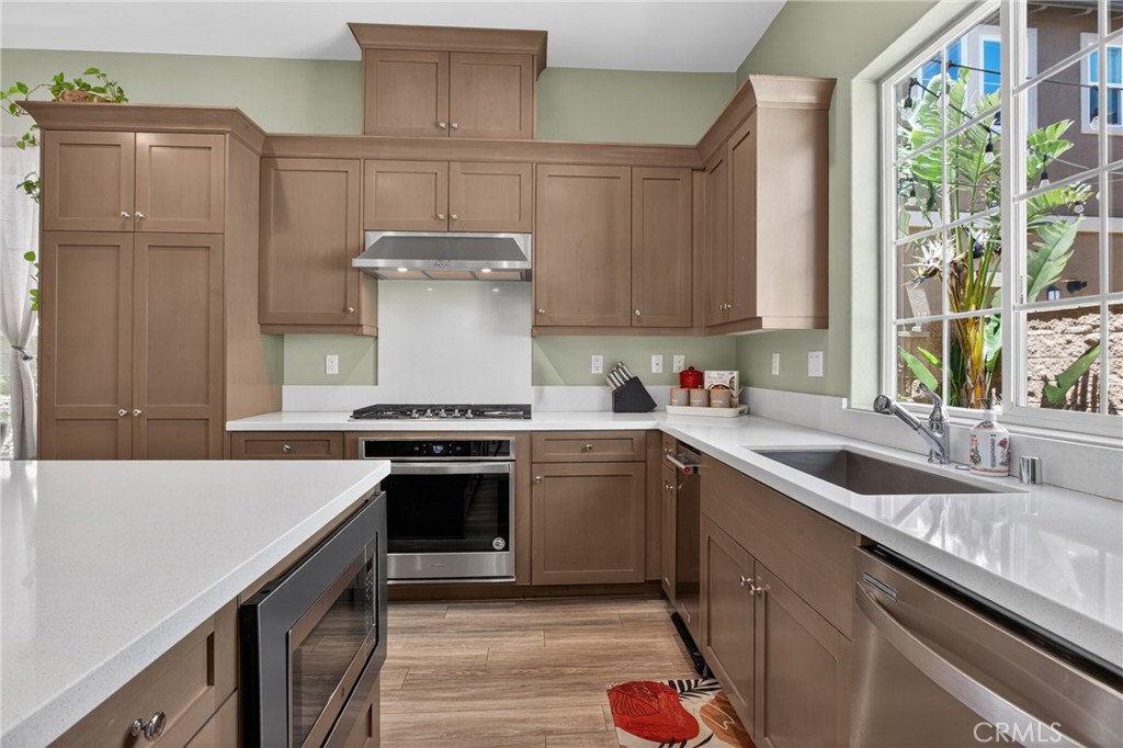 20667 West Beech Porter Ranch, CA 91326 - Photo 8 of 60