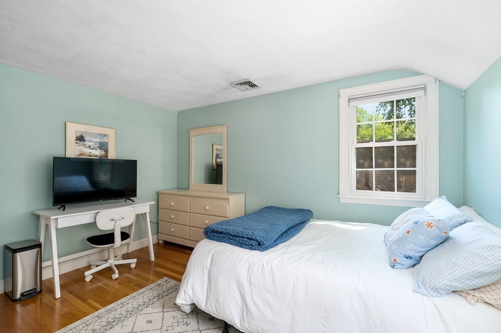 9 Great Pond Road Wenham, MA 01984 - Photo 19 of 37