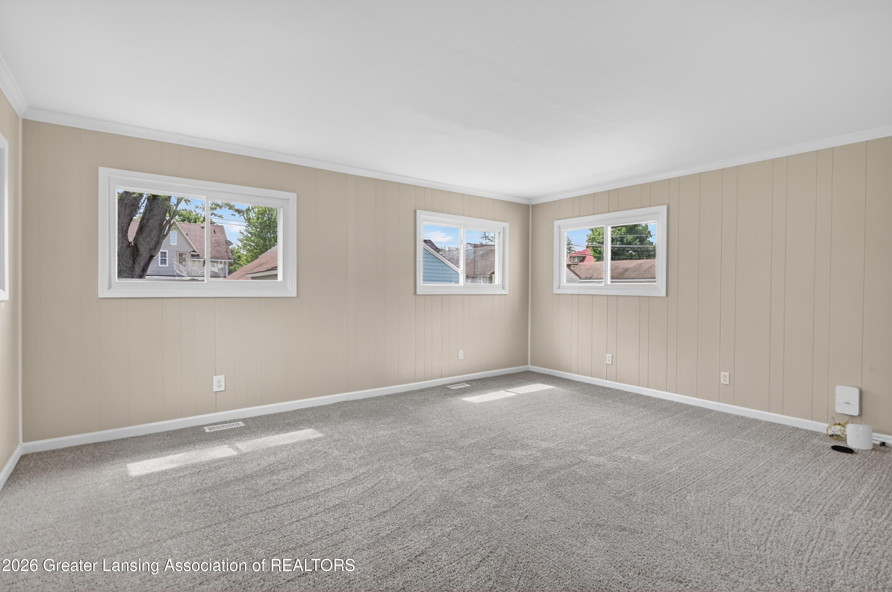 1615 Inverness Avenue Lansing, MI 48915 - Photo 23 of 43 Family Room 2