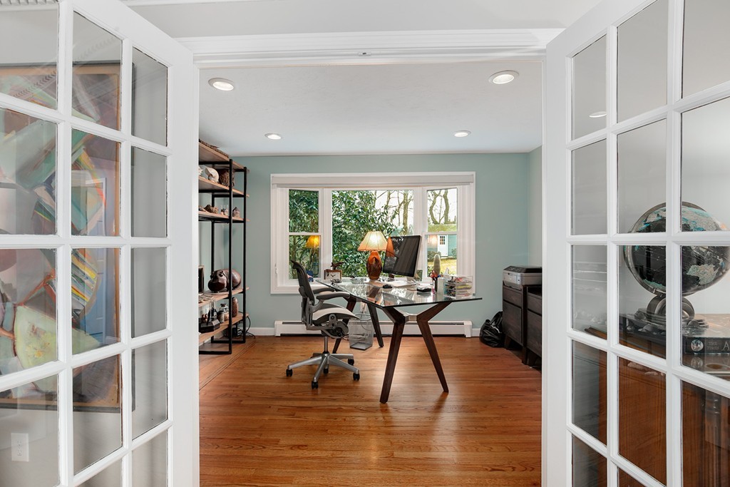 11 Bubbling Brook Road Walpole, MA 02081 - Photo 6 of 29 Gallery Image 6