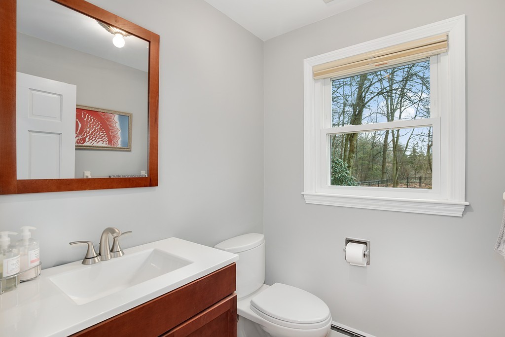 11 Bubbling Brook Road Walpole, MA 02081 - Photo 8 of 29 Gallery Image 8