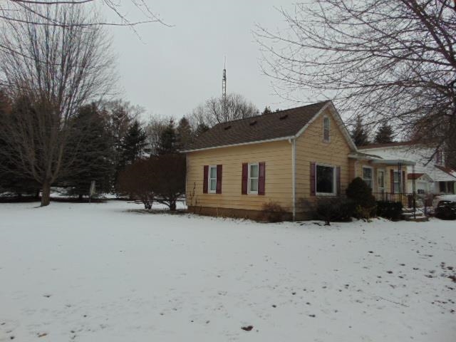 511 North Ithaca Street Ithaca, MI 48847 - Photo 7 of 47 1896259-6.JPG