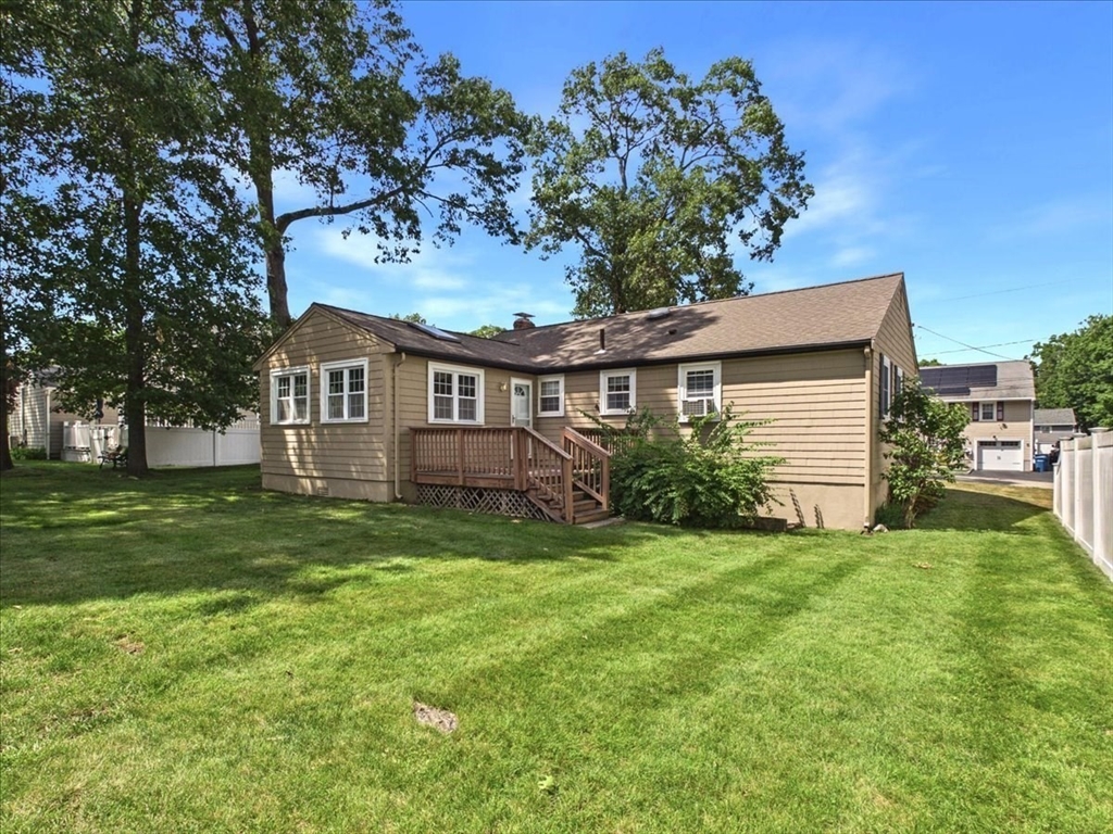 4 Anna Drive Canton, MA 02021 - Photo 5 of 29