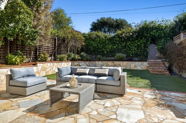 $2,595,000 | 1435 Portola Drive, San Francisco, CA 94127