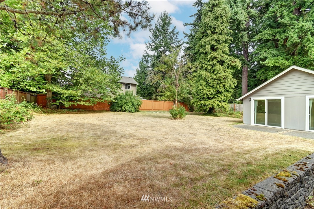 425 South Cabot Road Everett, WA 98203 - Photo 24 of 24 a view of backyard of house with green space