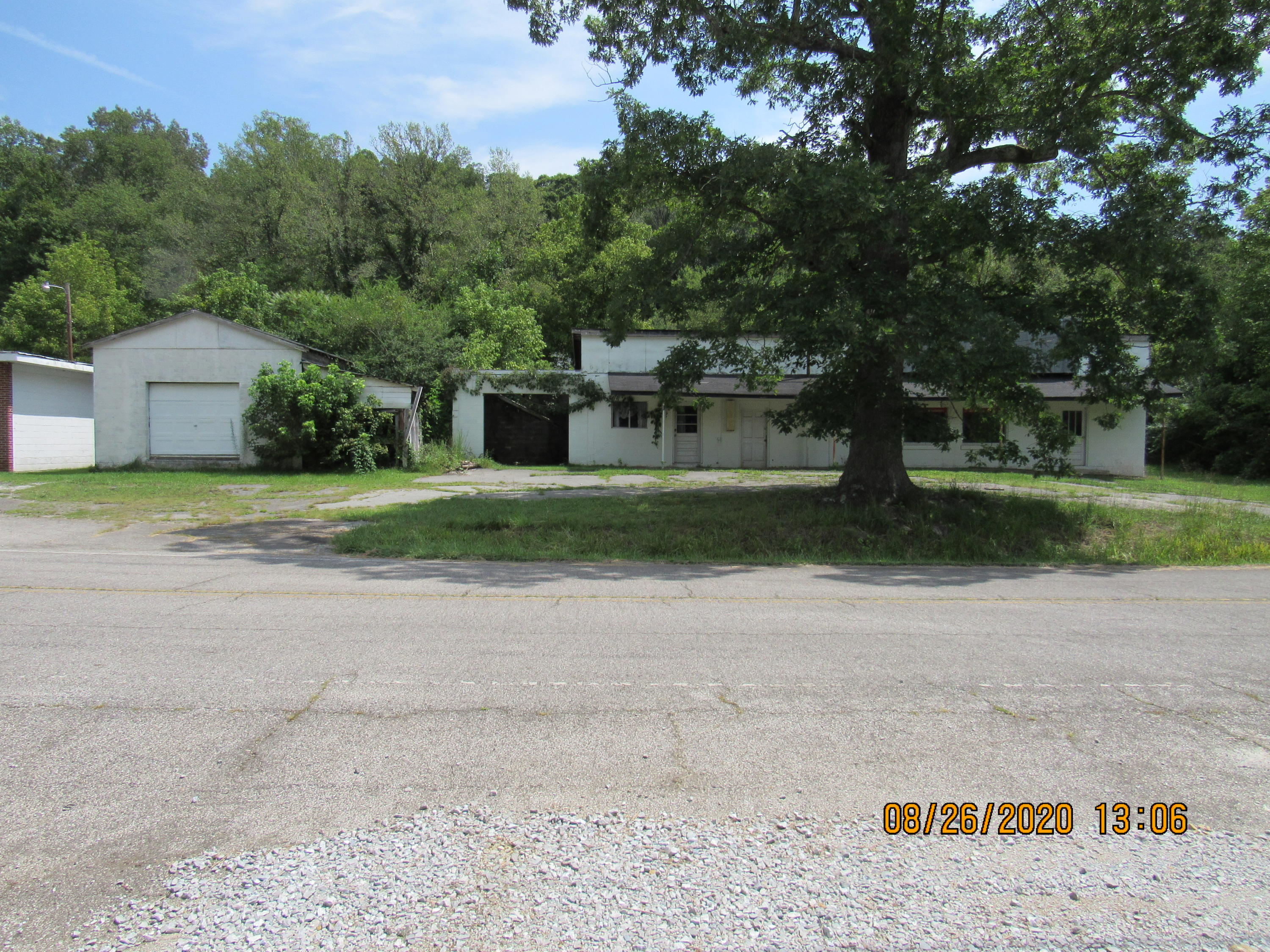 Spring Street Lancing, TN 37770 - Photo 2 of 19 IMG_2735