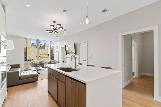 $1,060,000 | 100 Shawmut Avenue, Unit 308, Boston, MA 02118