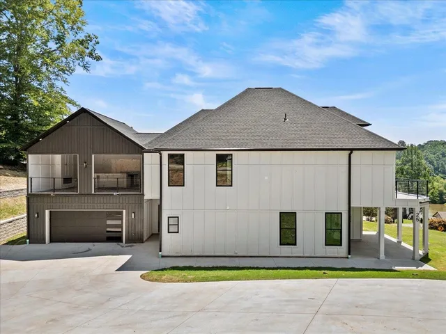 $569,000 | 25 Harbor Drive, Greenville, SC 29611