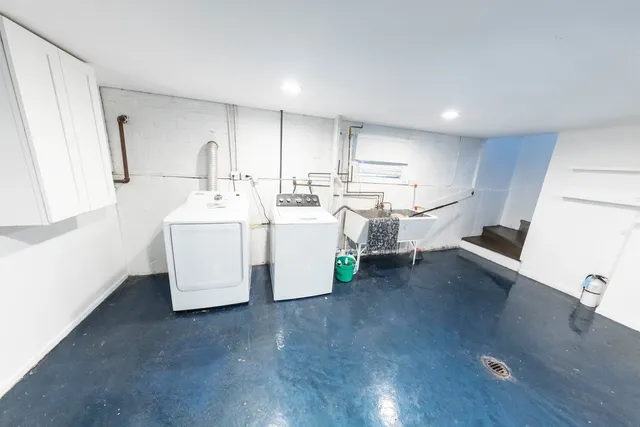 $334,000 | 2718 East Avenue, Berwyn, IL 60402