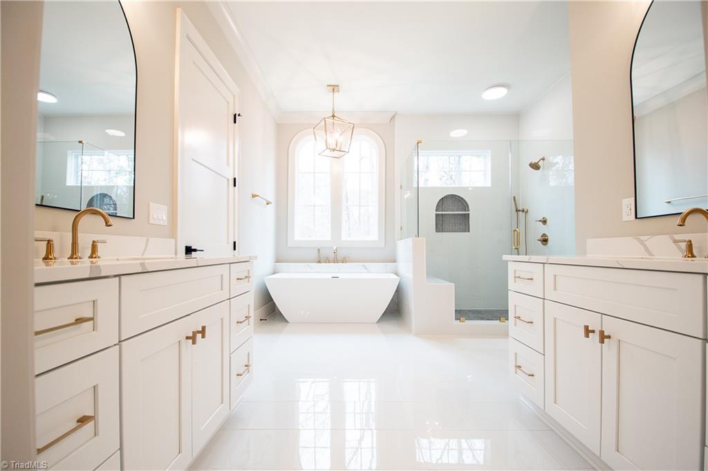 1200 Devlin Court High Point, NC 27262 - Photo 26 of 48 Luxury Master Bath