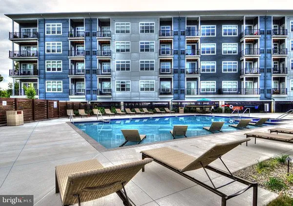 $2,338 | 131 Bridge Street, Unit 1B11312, Phoenixville, PA 19460