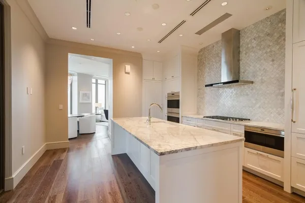 $13,000 | 3376 Peachtree Road Northeast, Unit 33A, Atlanta, GA 30326