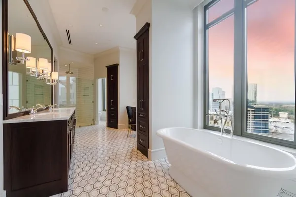 $13,000 | 3376 Peachtree Road Northeast, Unit 33A, Atlanta, GA 30326