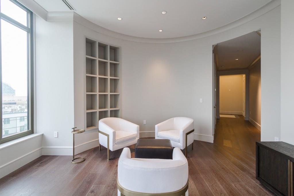 3376 Peachtree Road Northeast, Unit 33A Atlanta, GA 30326 - Photo 5 of 49 a view of hall way with furniture and wooden floor
