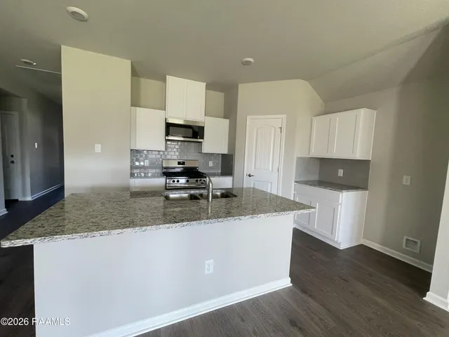 $250,500 | 9390 Garrett Road, Maurice, LA 70555