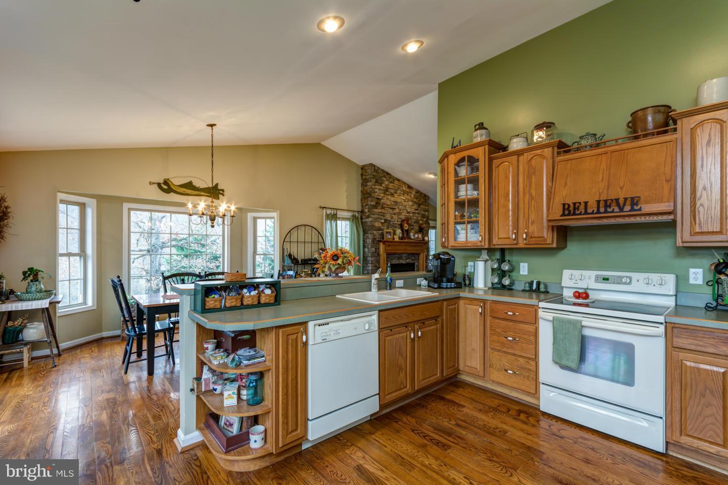 755 Cedar Grove Road Winchester, VA 22603 - Photo 17 of 30 Kitchen