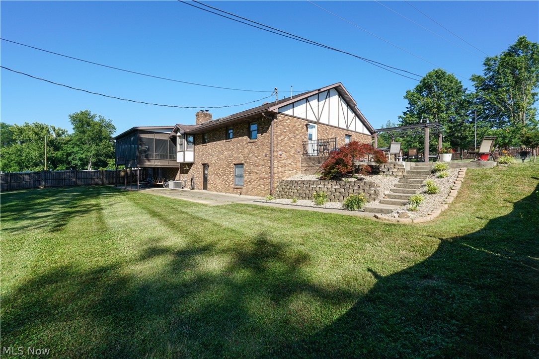 11844 Dupont Road Washington, WV 26181 - Photo 3 of 35