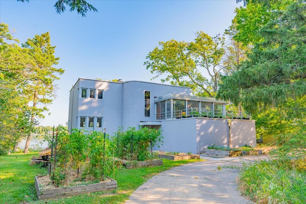 1610 Waunona Way Madison, WI 53713 - Photo 9 of 90