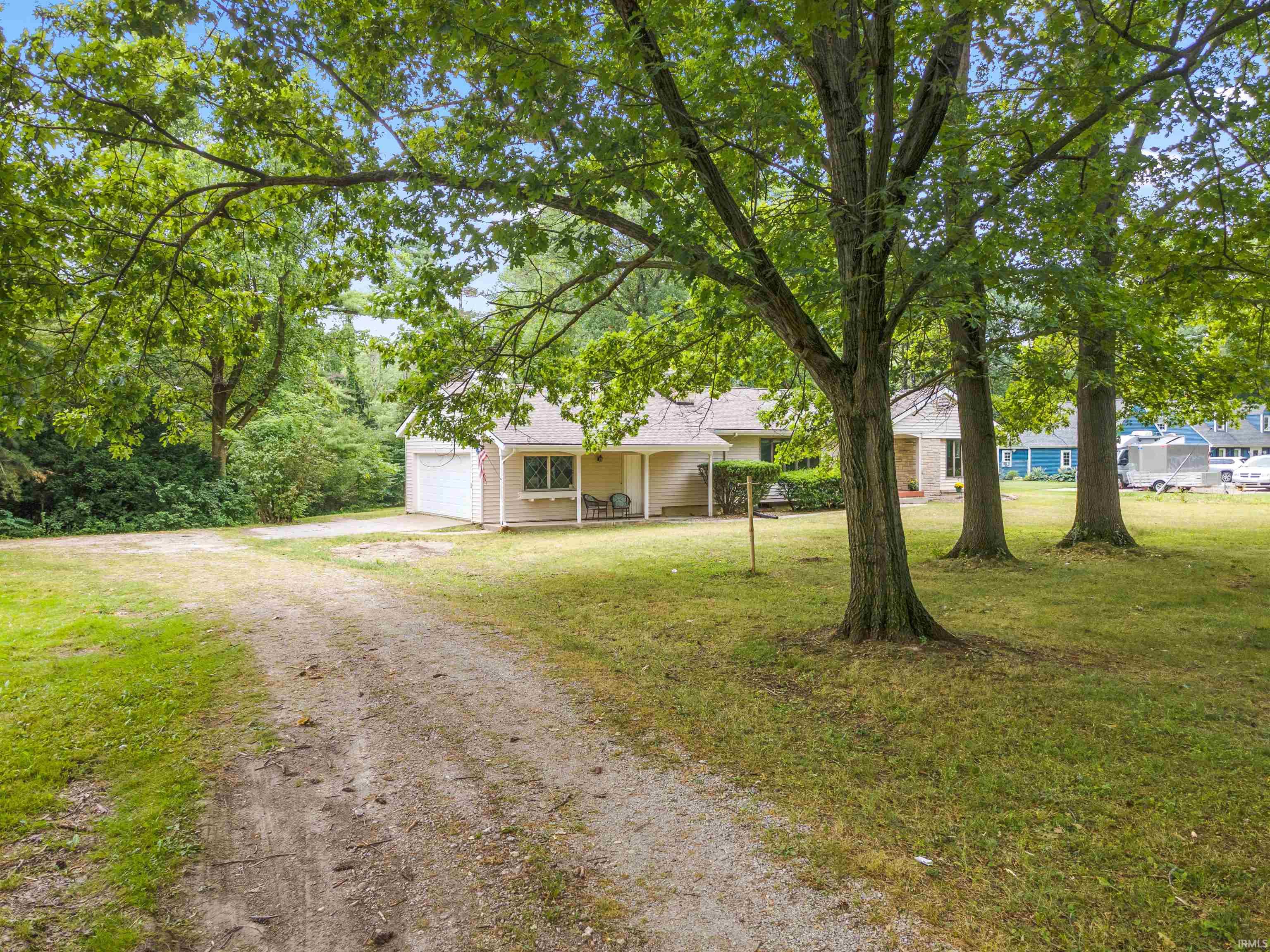 2217 Butler Road Fort Wayne, IN 46808 - Photo 3 of 31