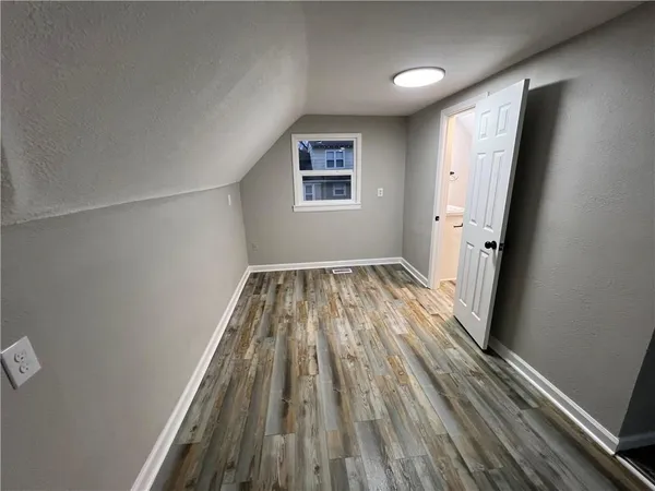 $232,999 | 826 South Cottage Street, Independence, MO 64050