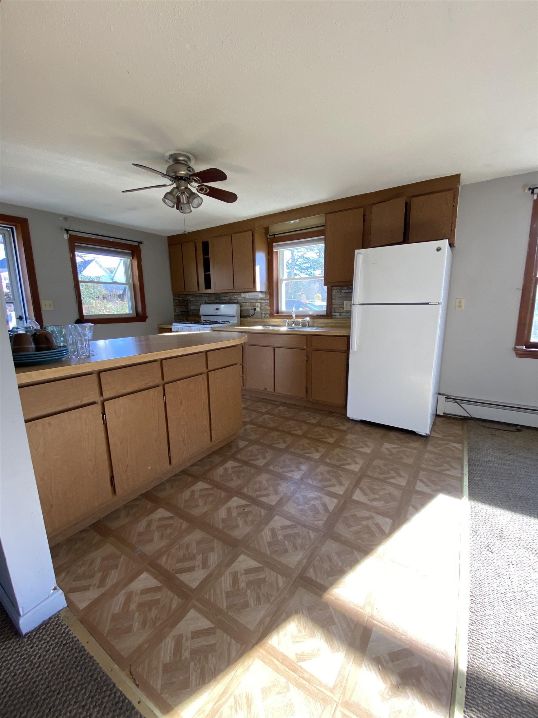 225 Shannon Road Salem, NH 03079 - Photo 27 of 40