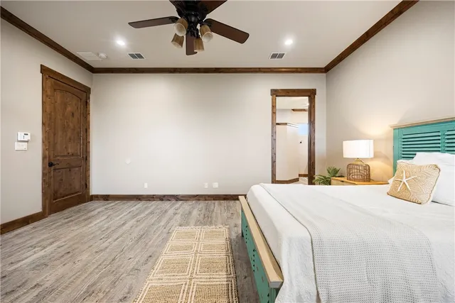 a bathroom with a sink vanity and a mirror
