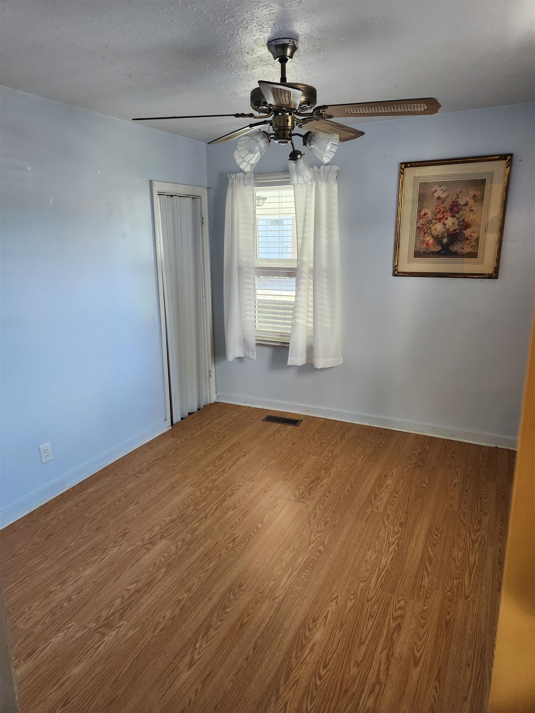 7494 Ridge Road Radford, VA 24141 - Photo 8 of 13 Gallery Image 8