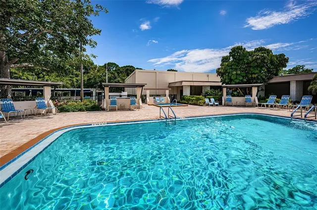 $175,000 | 5501 80th Street North, Unit 405, St. Petersburg, FL 33709