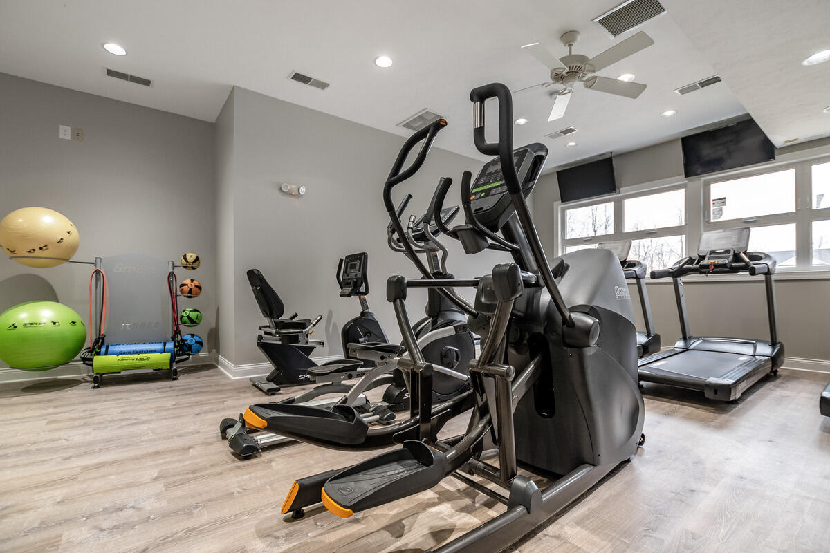 3333 Kings River Street Southwest, Unit 43 Wyoming, MI 49418 - Photo 22 of 25 Rivertown-Community-Fitness Center-10
