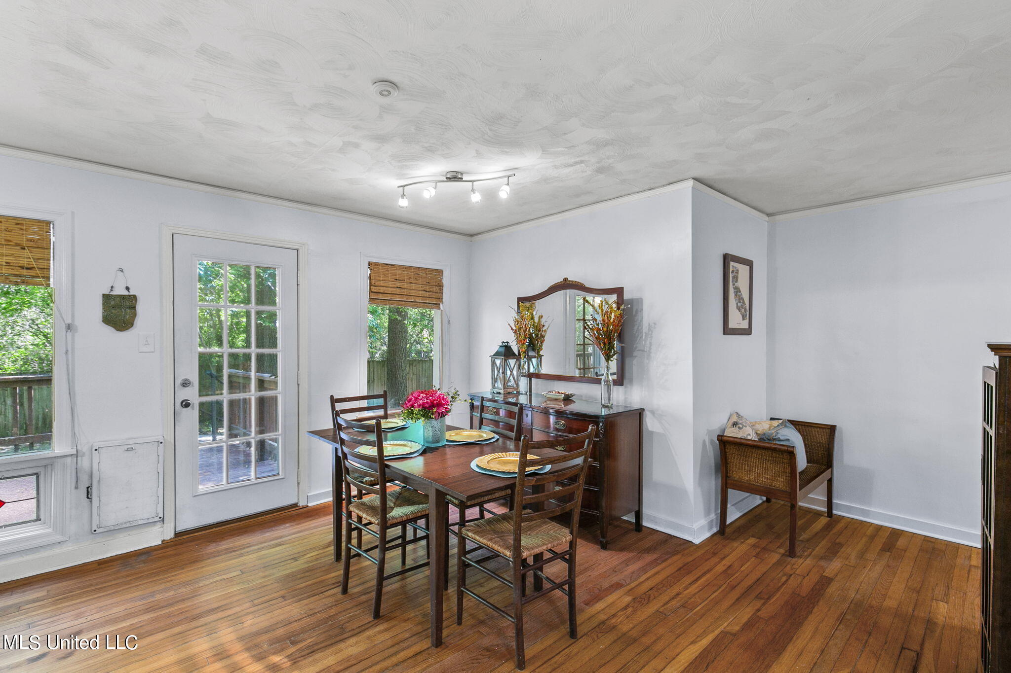 4346 Ridgewood Circle Jackson, MS 39211 - Photo 6 of 35 13-web-or-mls-4346 Ridgewood-13