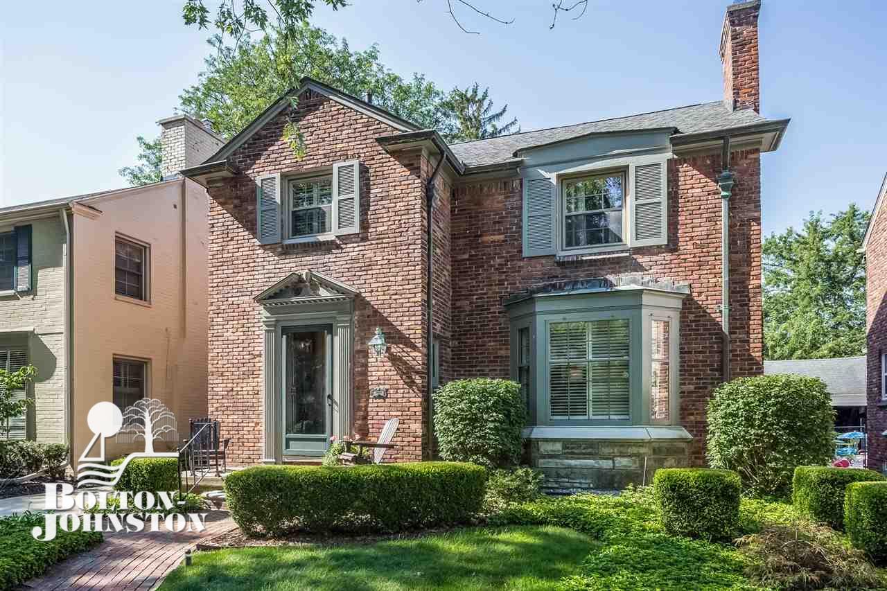 317 Merriweather Road Grosse Pointe, MI 48236 - Photo 33 of 52 31327944-32.JPG