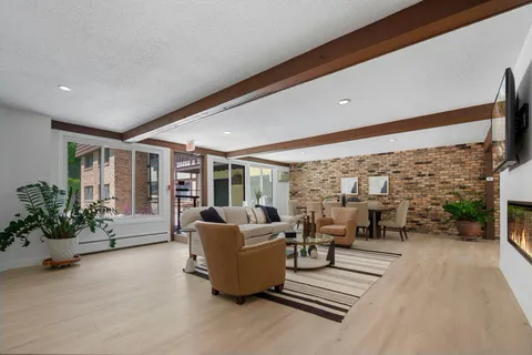 $330,000 | 205 Barry Avenue South, Unit 117, Wayzata, MN 55391