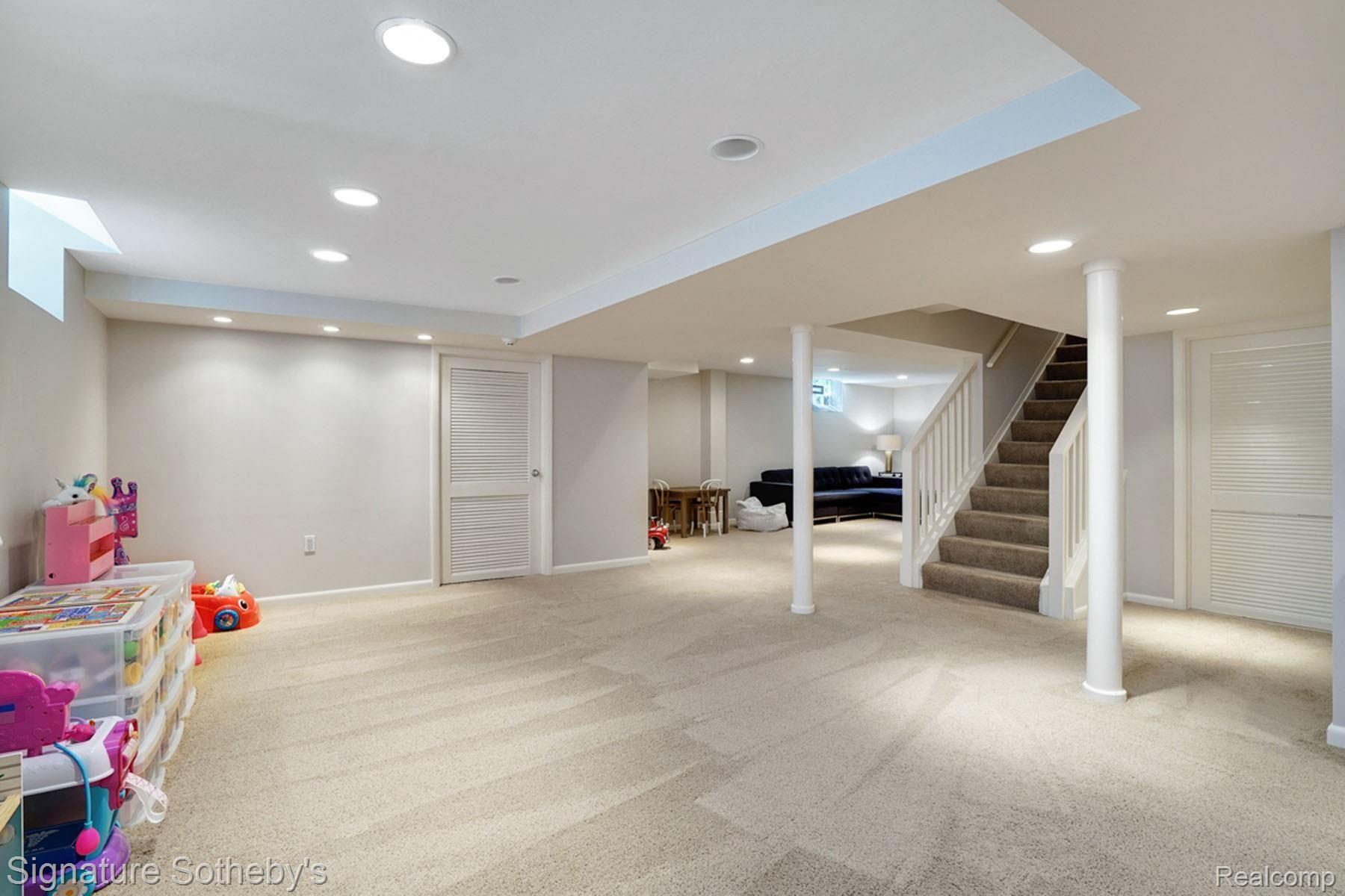 732 Covington Road Bloomfield Hills, MI 48301 - Photo 16 of 20 18 dsc02940-dsc02942.jpg