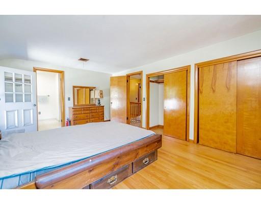 8 Squassick Road West Springfield, MA 01089 - Photo 12 of 35 Gallery Image 12