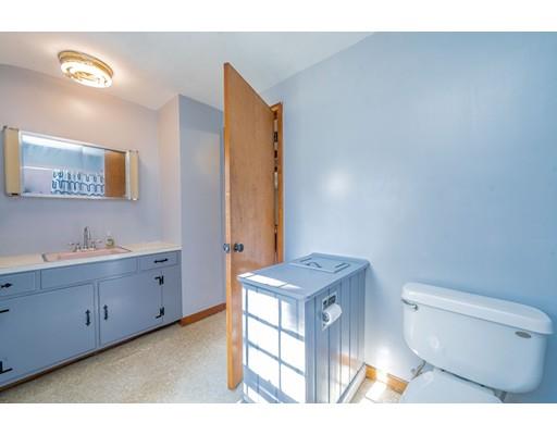 8 Squassick Road West Springfield, MA 01089 - Photo 17 of 35 Gallery Image 17