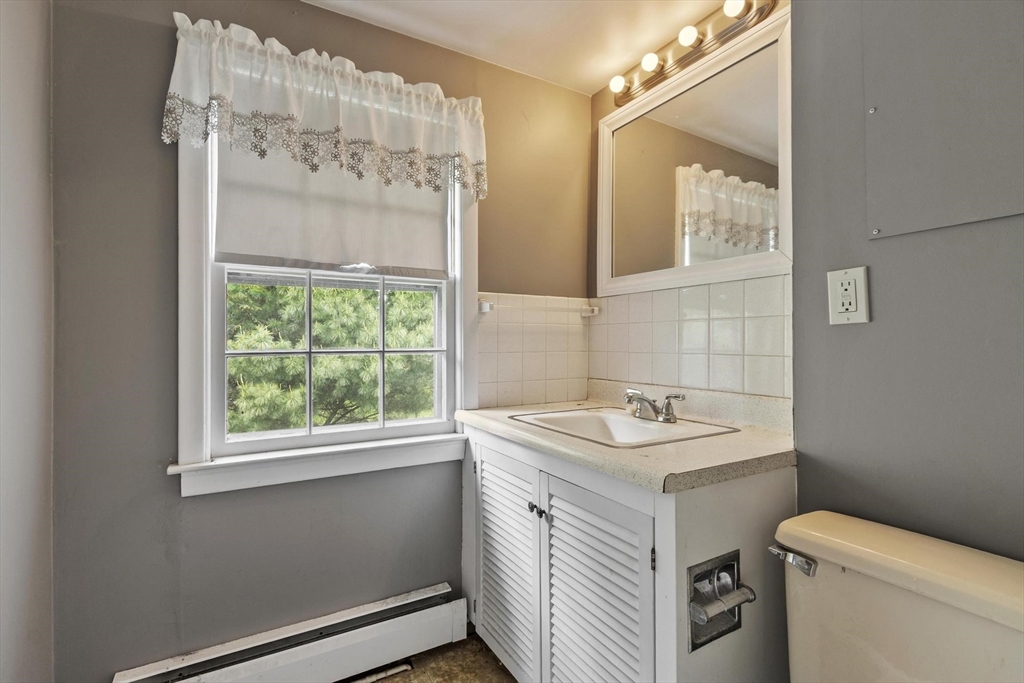 11 Whitla Drive Worcester, MA 01604 - Photo 19 of 32