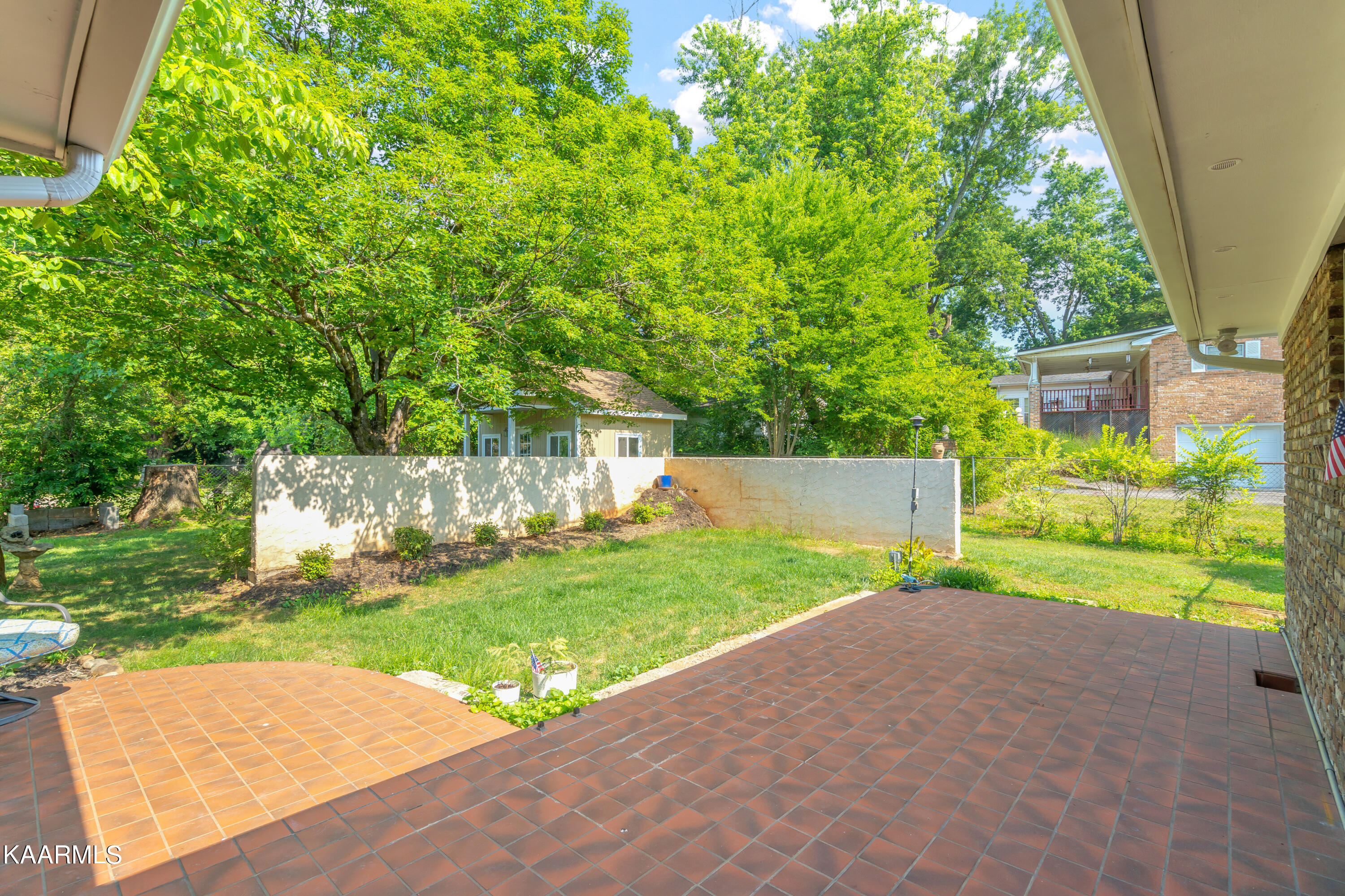 817 Roderick Road Knoxville, TN 37923 - Photo 28 of 37 817 Roderick Lane-29