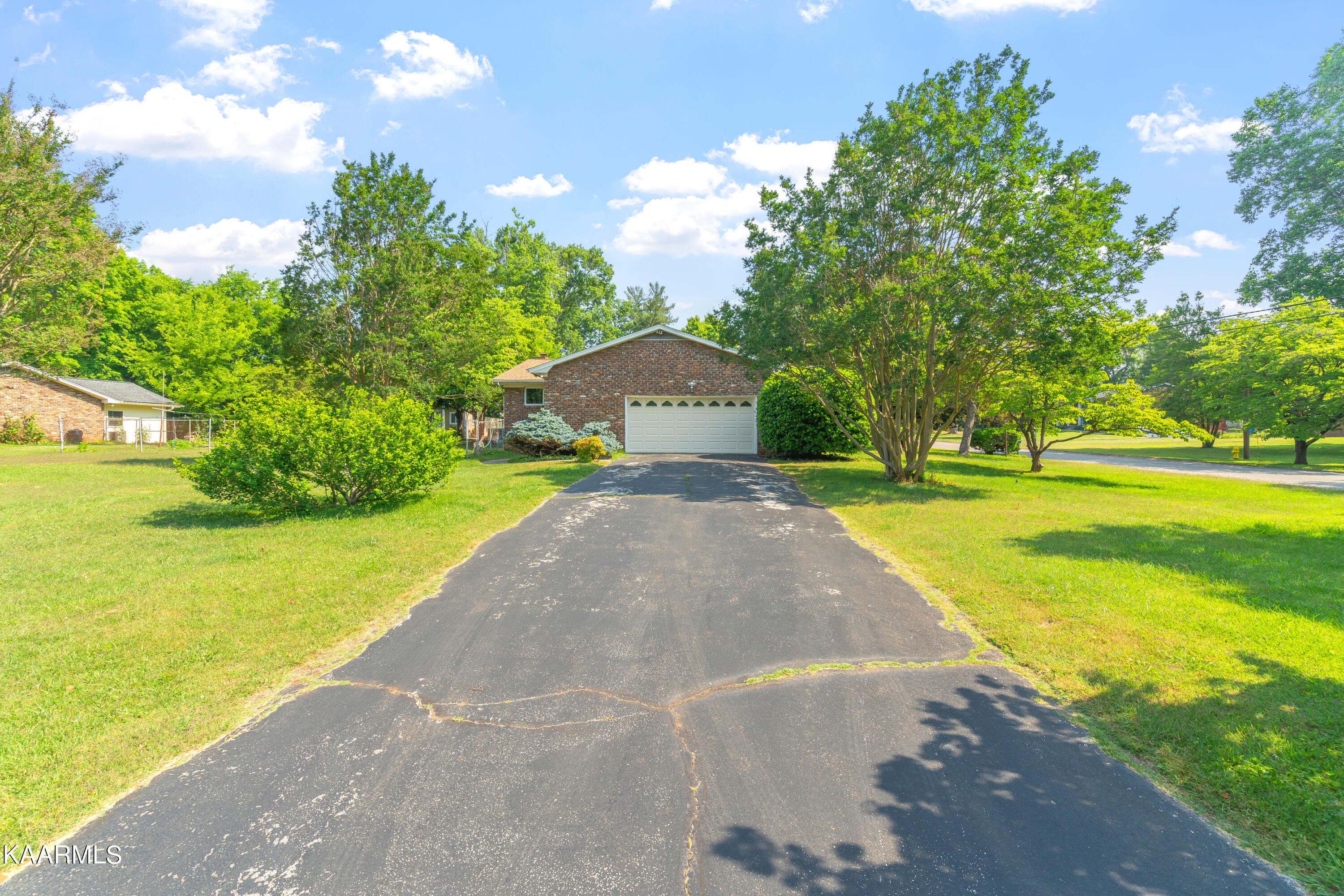 817 Roderick Road Knoxville, TN 37923 - Photo 35 of 37 817 Roderick Lane-40
