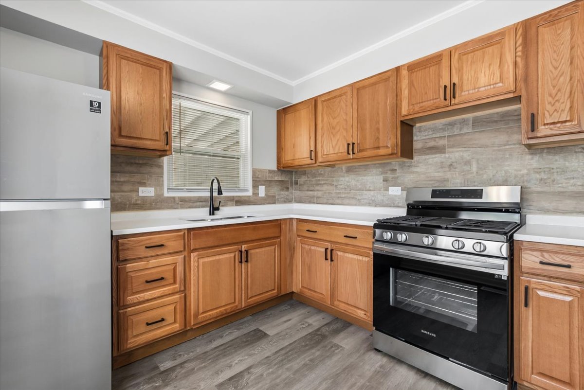 453 Tomahawk Street Park Forest, IL 60466 - Photo 8 of 24
