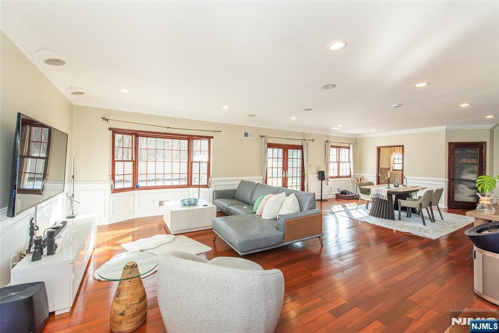 35 Waughaw Road Towaco, NJ 07082 - Photo 11 of 24