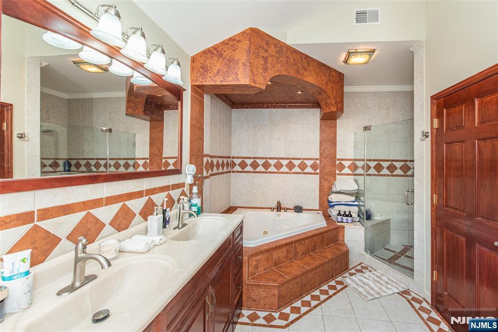 35 Waughaw Road Towaco, NJ 07082 - Photo 15 of 24