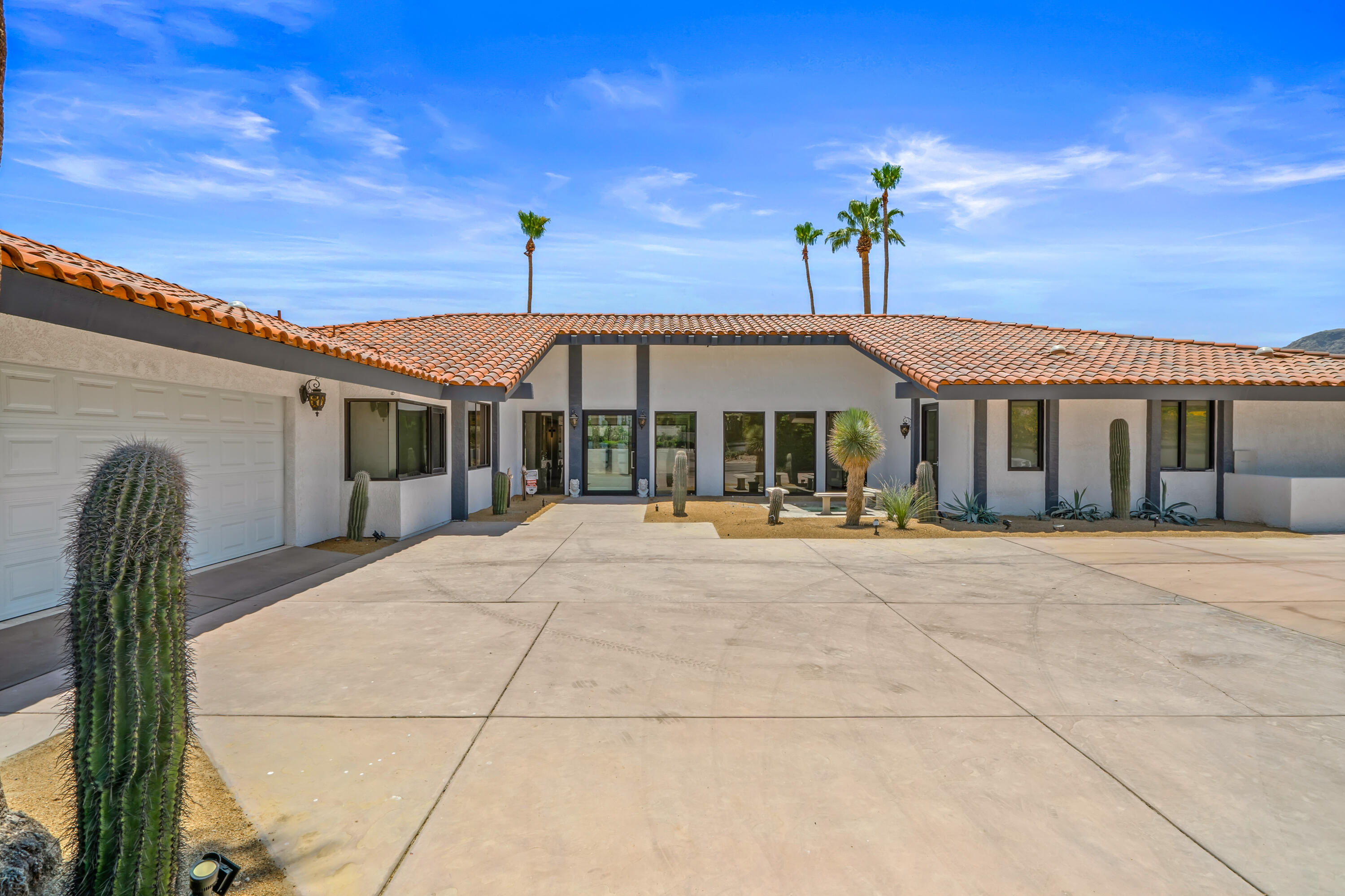 401 Iris Lane Rancho Mirage, CA 92270 - Photo 3 of 87 03-IMG-3