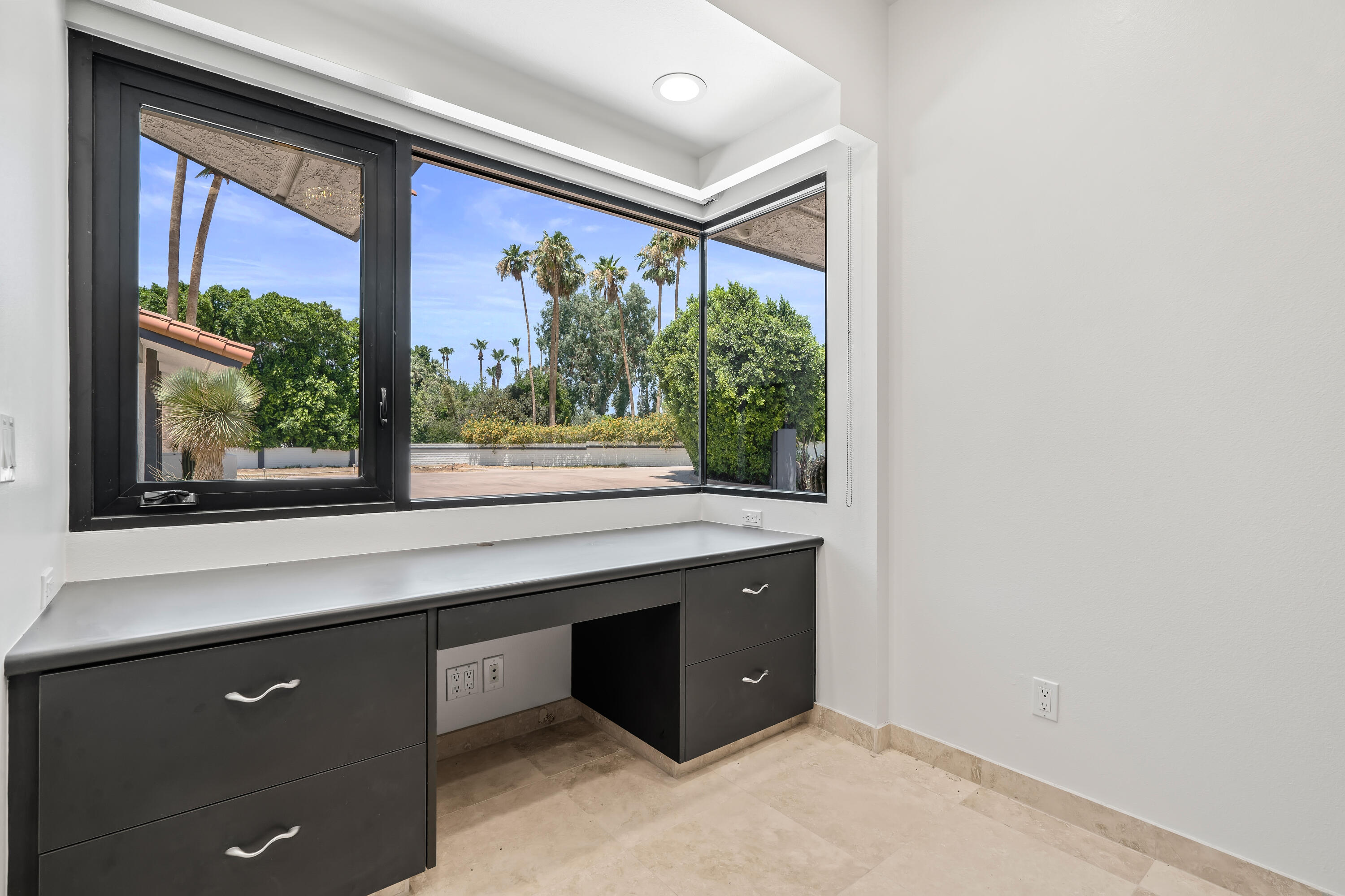 401 Iris Lane Rancho Mirage, CA 92270 - Photo 46 of 87 47-IMG-61