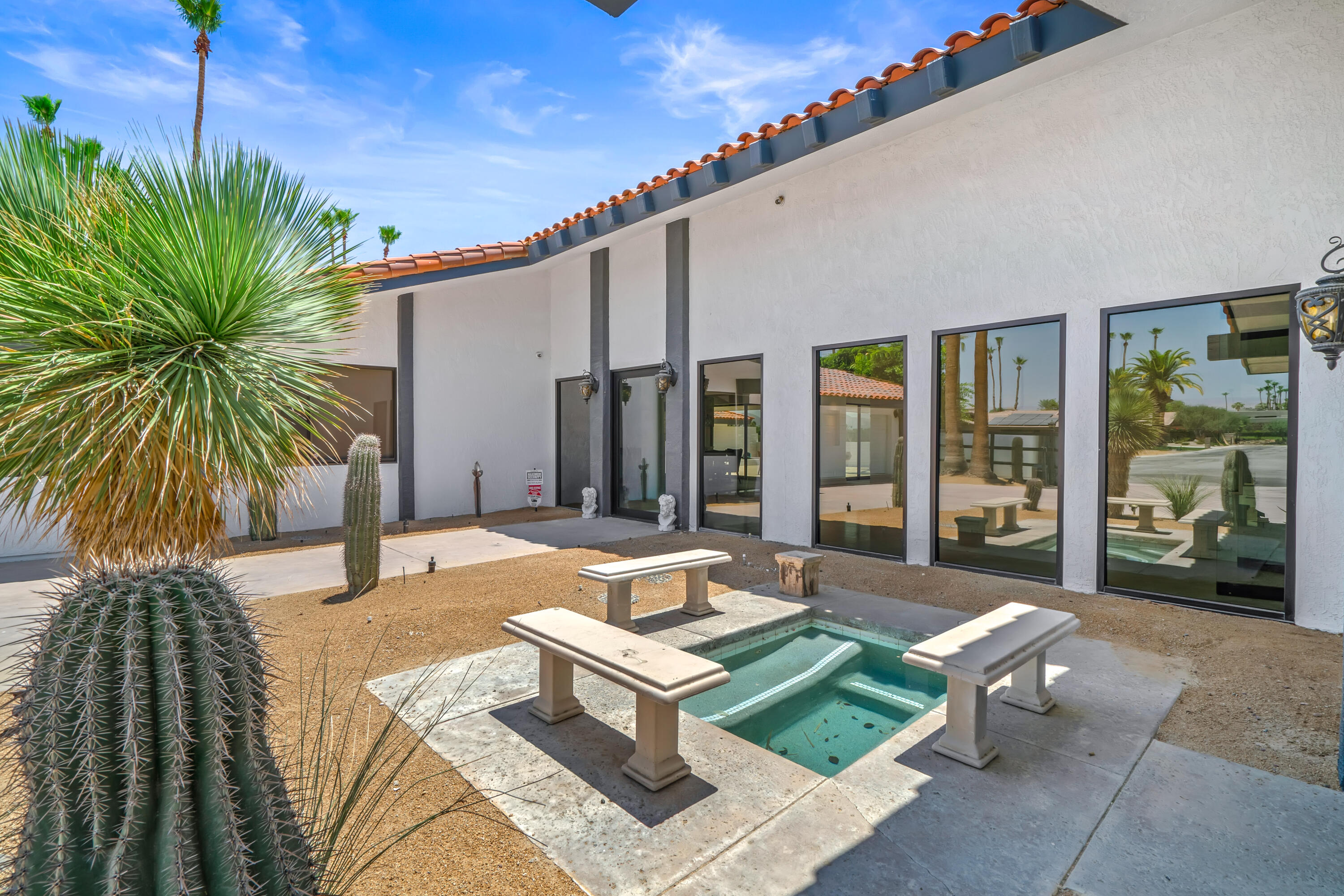 401 Iris Lane Rancho Mirage, CA 92270 - Photo 6 of 87 06-IMG-8