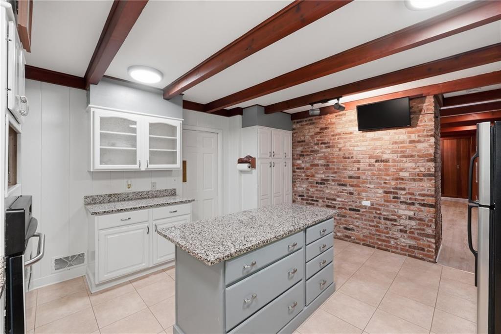 1387 Springdale Road Gainesville, GA 30501 - Photo 12 of 46 Gallery Image 12
