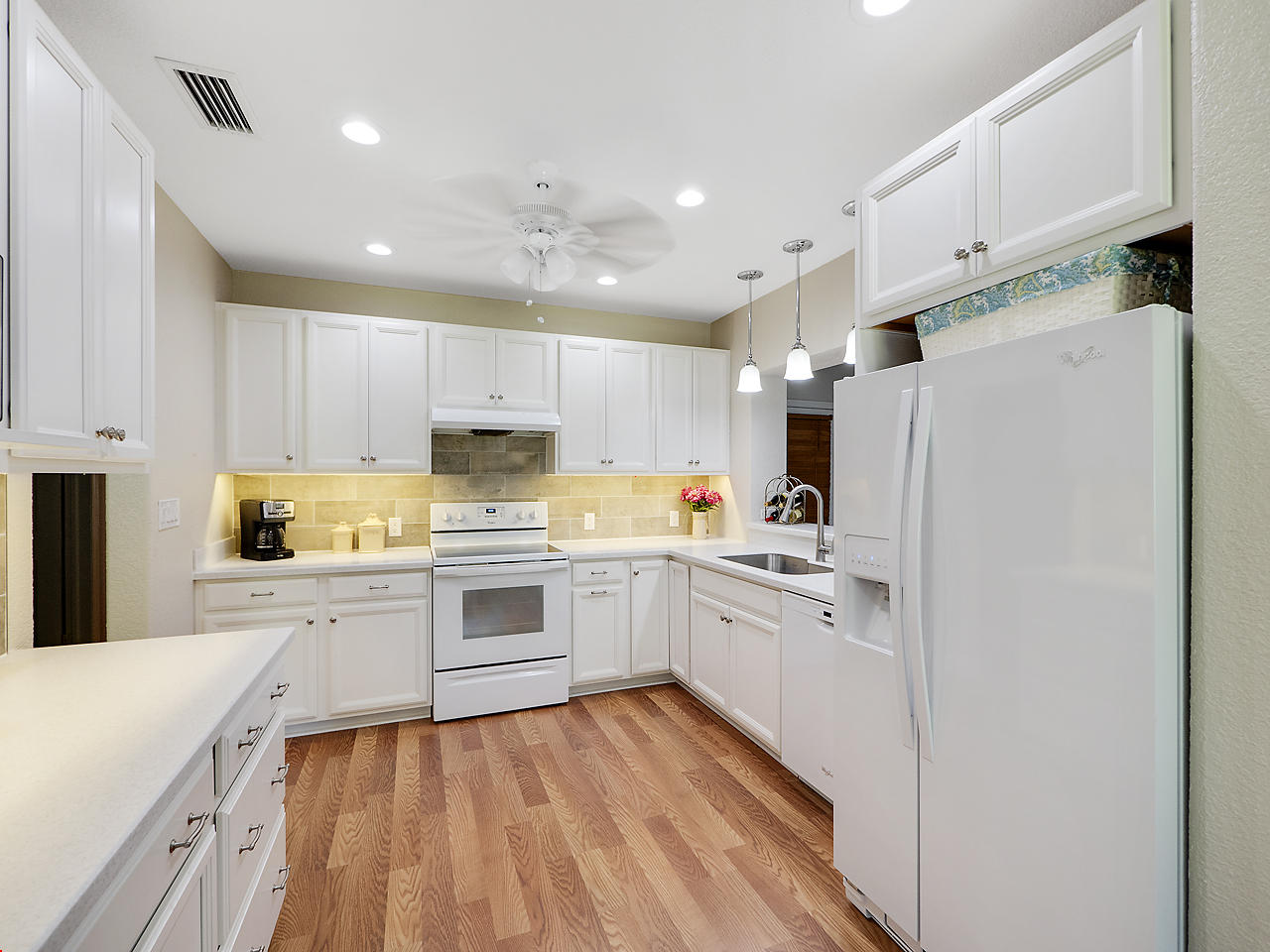 7712 Park Lane Road Lake Worth, FL 33449 - Photo 4 of 13 Beautiful Kitchen!