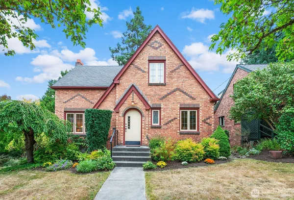 $1,199,000 | 1226 25th Avenue East, Seattle, WA 98112
