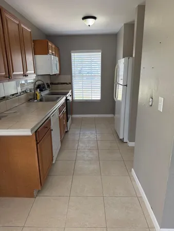 $1,850 | 1456 Southeast Rivergreen Circle, Port St. Lucie, FL 34952